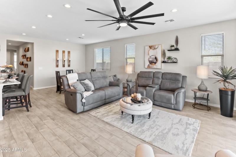 17745 W Running Deer Trl-8