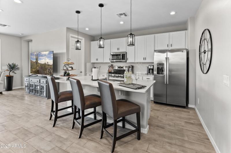 17745 W Running Deer Trl-13