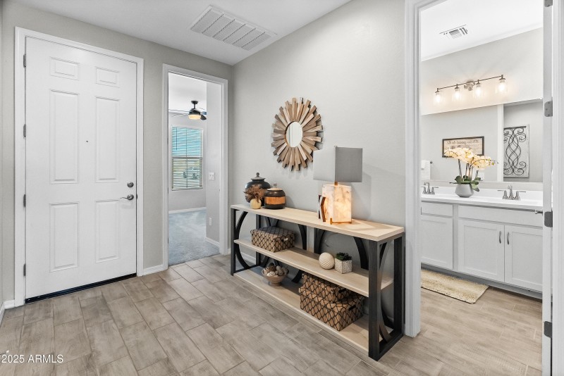 17745 W Running Deer Trl-24