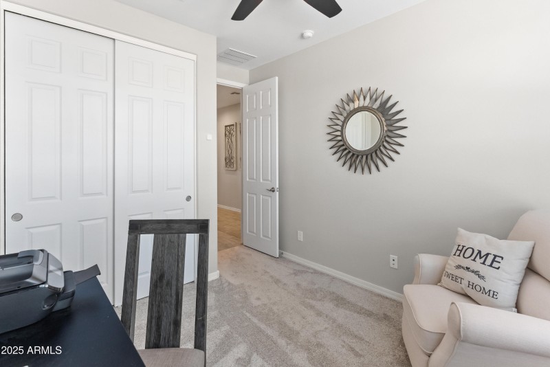 17745 W Running Deer Trl-27