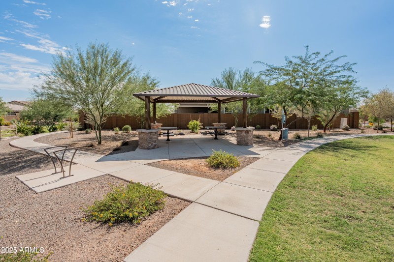 17745 W Running Deer Trl-49