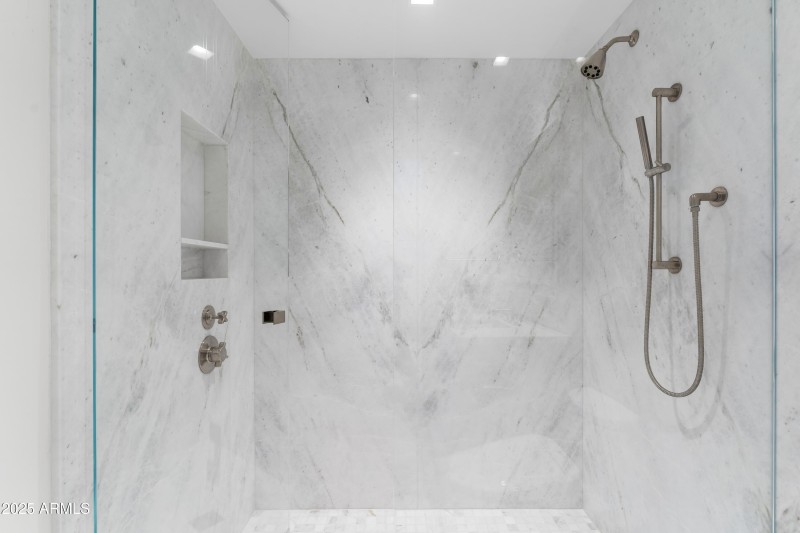 050_Bathroom