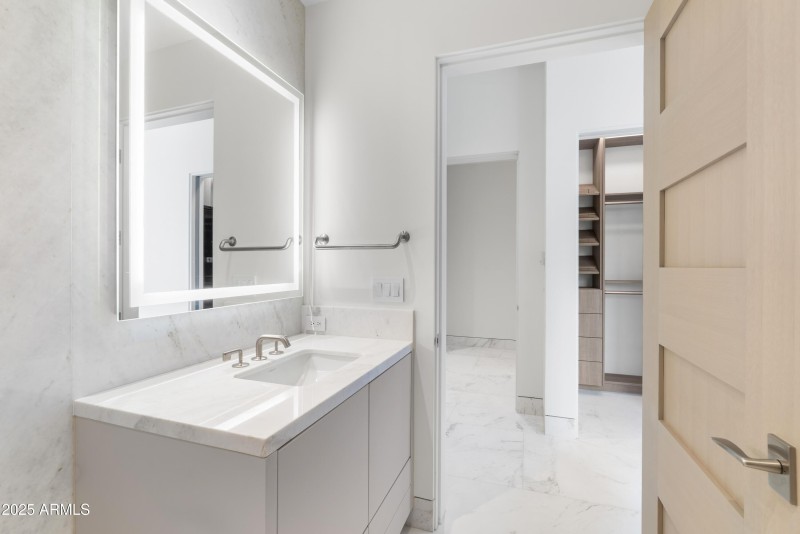 051_Bathroom