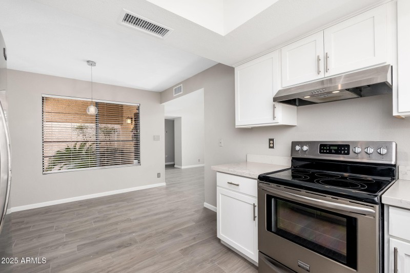 9411 E Jenan Dr, 10-08-2025 - 10