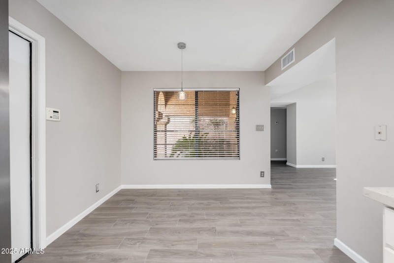 9411 E Jenan Dr, 10-08-2025 - 11