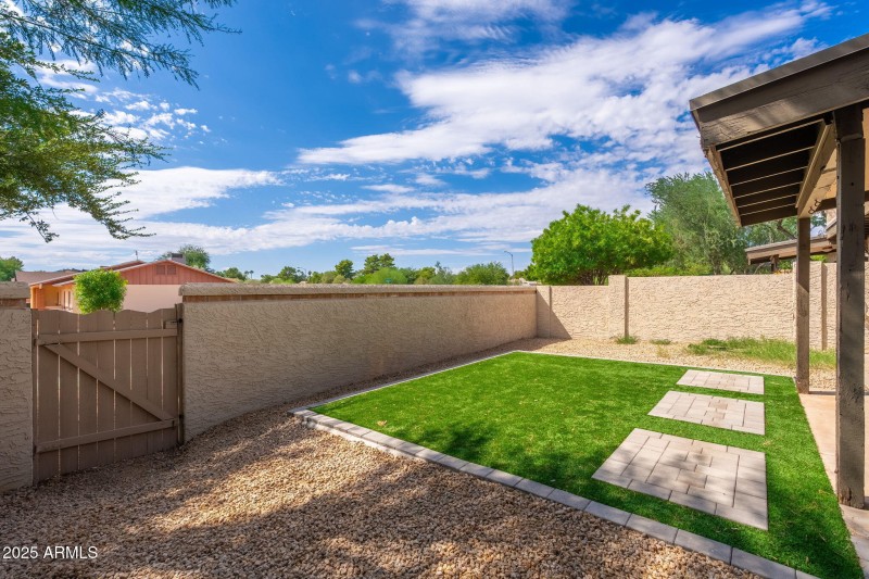 9411 E Jenan Dr, 10-08-2025 - 13