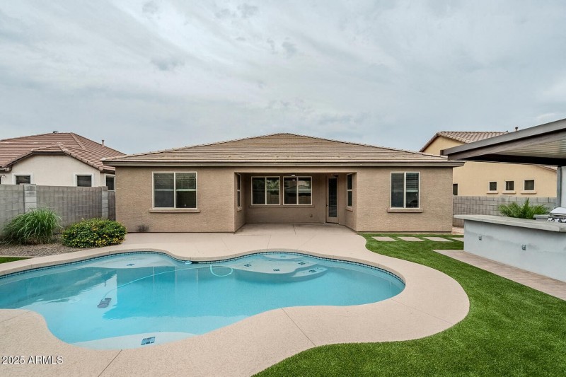 ChatGPT Image Oct 10, 2025, 02_32_12 PM