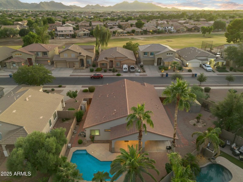 044_71-web-or-mls-dji_0687_110