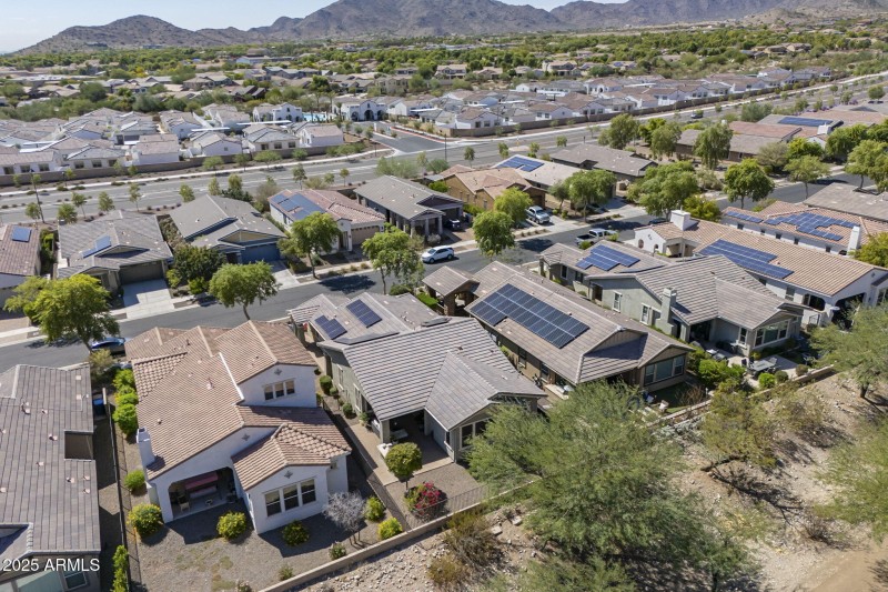 Home Adjacent to Walking Path