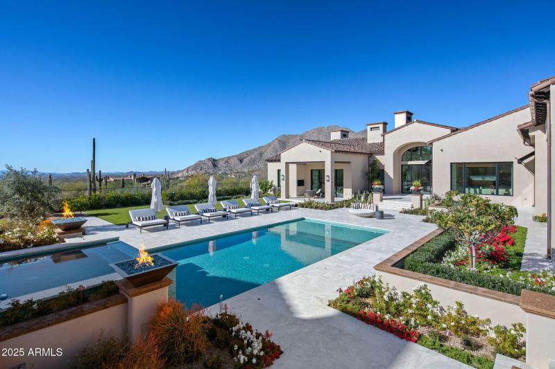 107_Spa Poolside Views