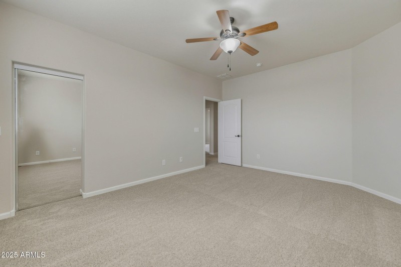 57-web-or-mls-40914 W Hopper Drive-57