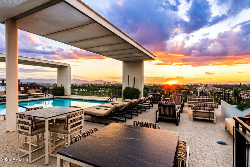 027__208 W Portland St UNIT360