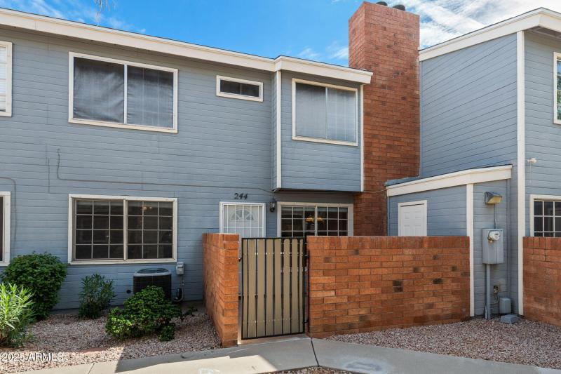 001__2301 E University Dr 244