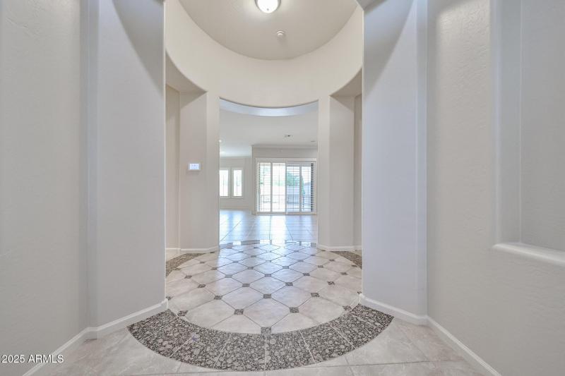 Round Foyer Entry