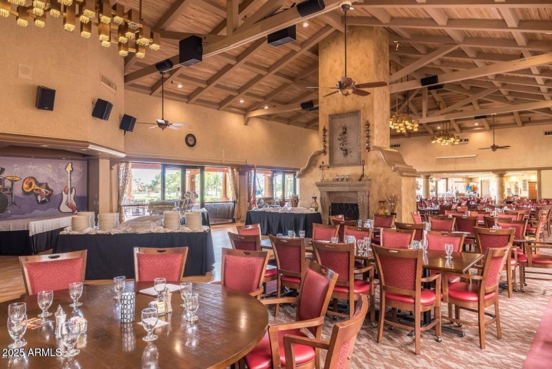 dining room at Palo Verde CC