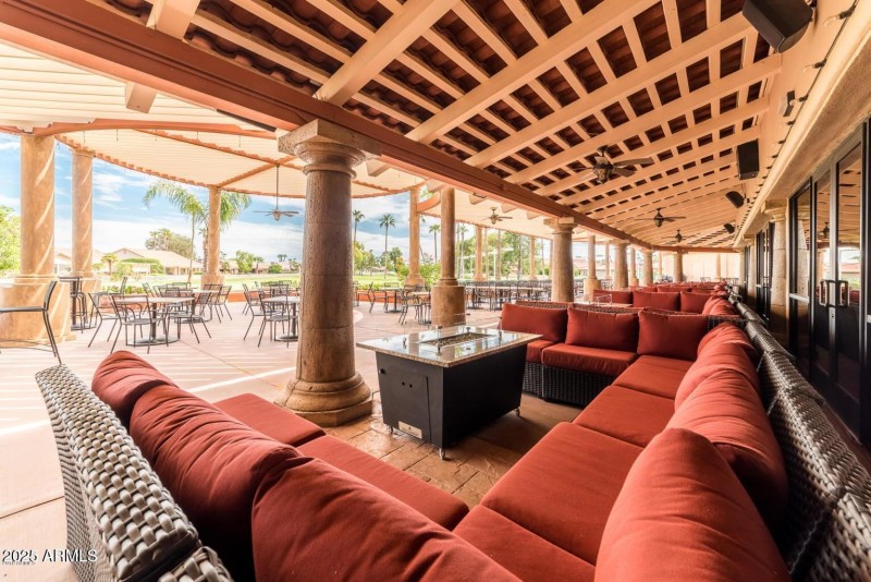 outdoor dining at Palo Verde 3