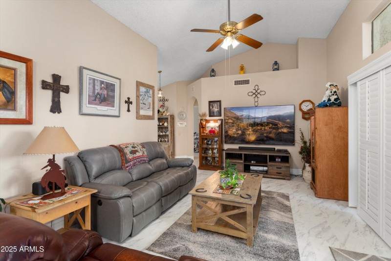 LIVING ROOM WITH NICHES