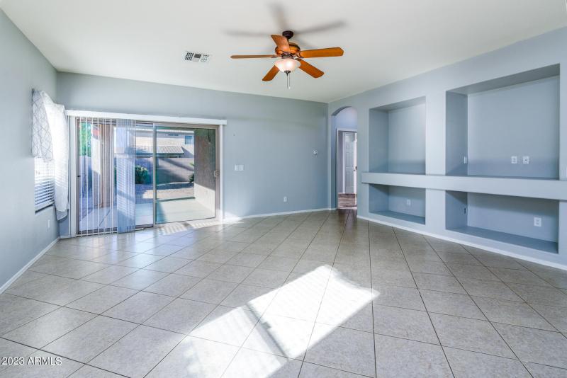 44016 W Pioneer-2868-HDR