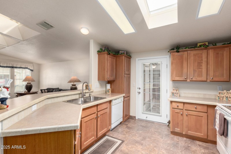 3301 S Goldfield Rd Lot 2076