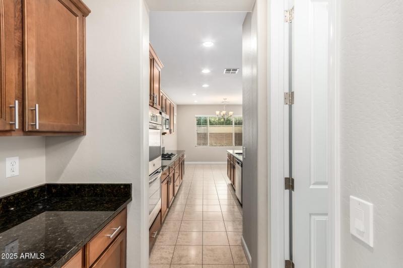 3925 S Garrison Pantry