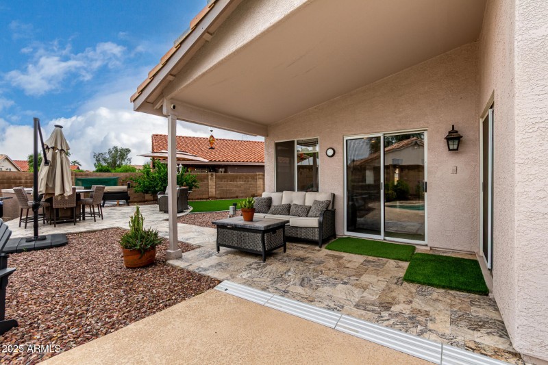 Travertine Pavered Covered Patio