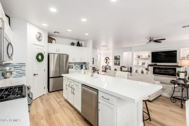 Spacious kitchen island
