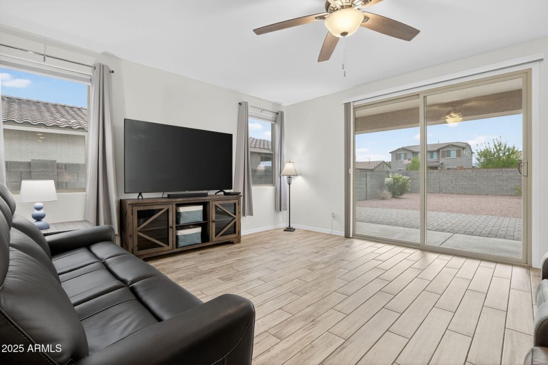 14-web-or-mls-041_a4m_SA (1)