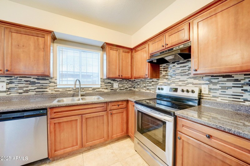 20231002195347002585000000-o