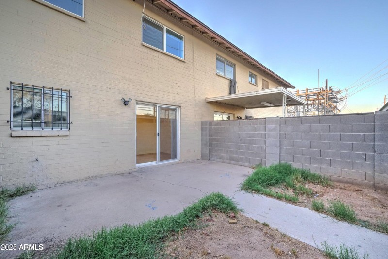 20231002195648111263000000-o