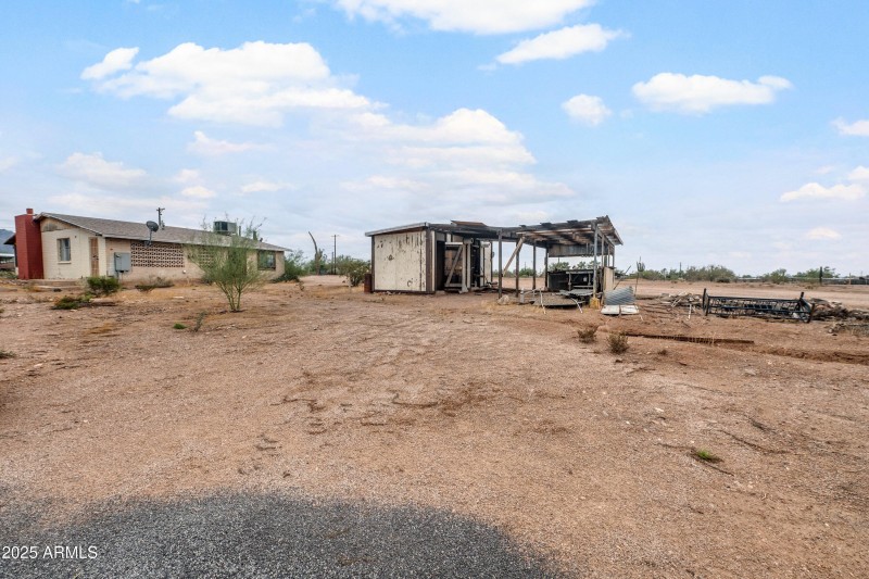 22-1907 E Foothill Street-ground-level-2