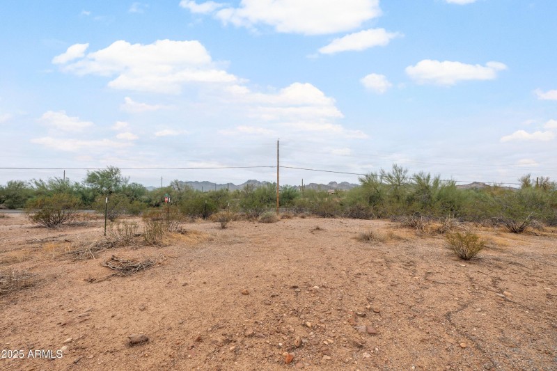 44-1907 E Foothill Street-ground-level-4