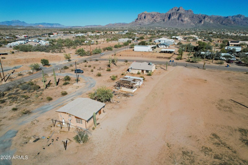 51-1907 E Foothill Street-7