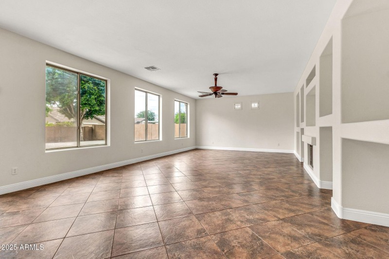 19009 E Cattle Dr-10