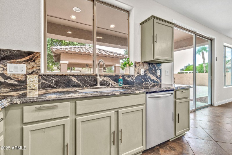 19009 E Cattle Dr-19