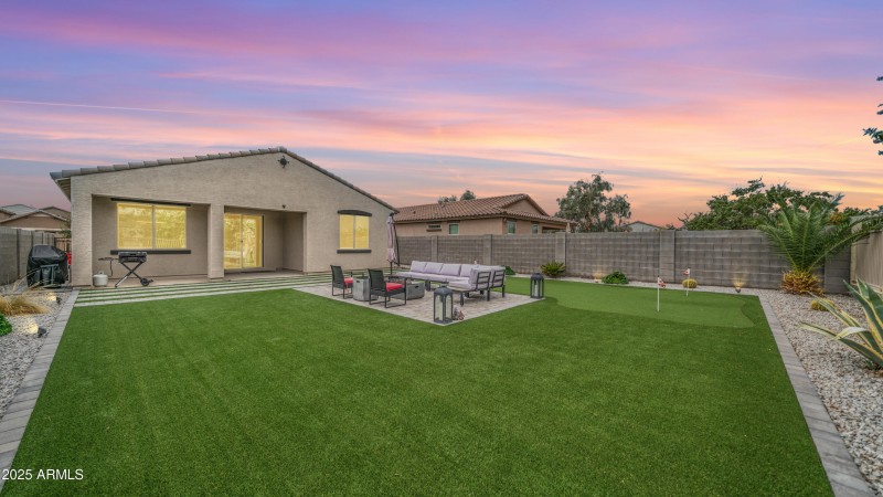 2038-E-Emrie-Ave-32-tw