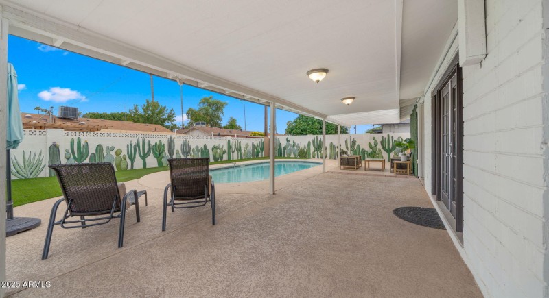 37-web-or-mls-Backyard8