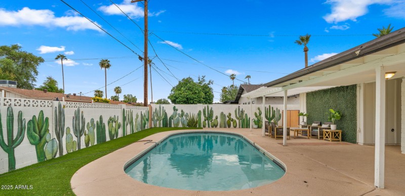 41-web-or-mls-Backyard3