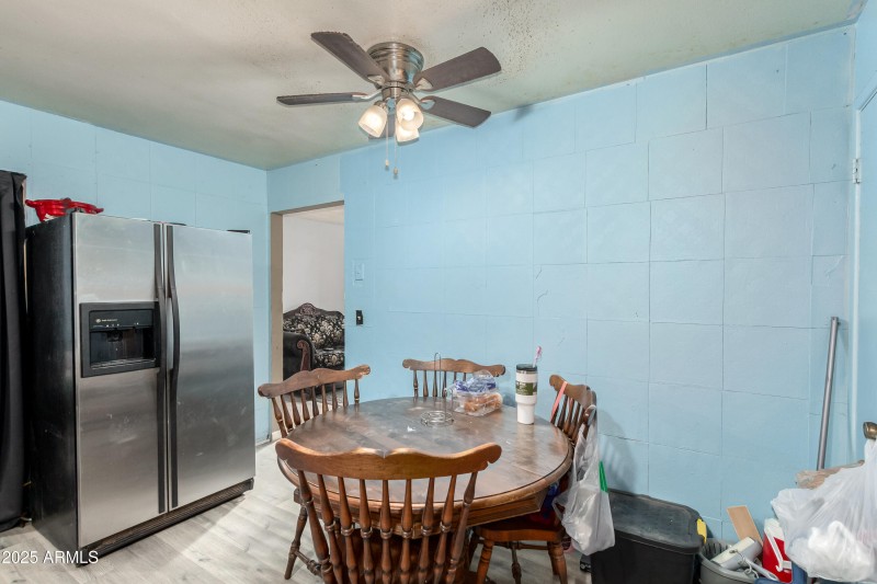 5001 S 19th Drive_09