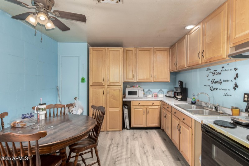 5001 S 19th Drive_11