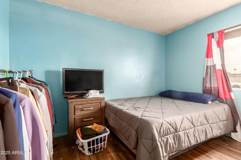 5001 S 19th Drive_16