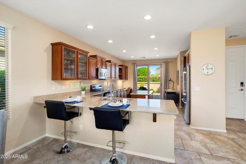 CONVENIENT BREAKFAST BAR