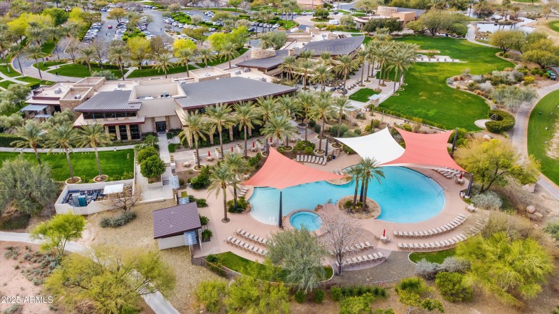 KIVA CLUB OUTDOOR POOL & SPA