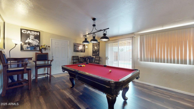 1421-W-Sixth-Pl-10112025_203821