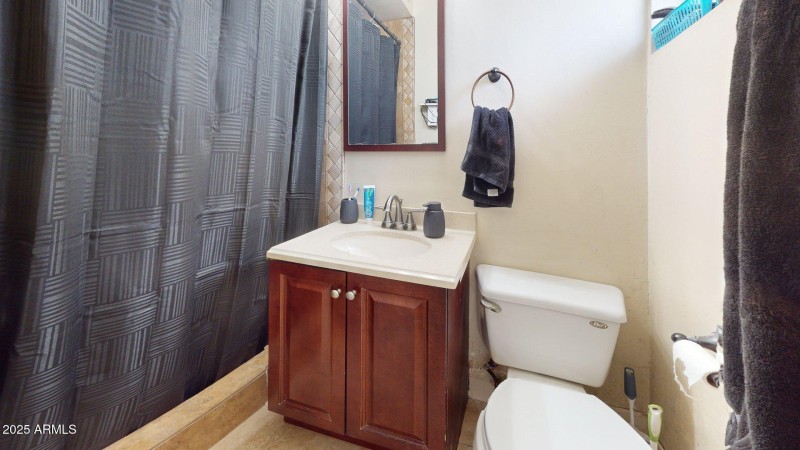 1421-W-Sixth-Pl-Bathroom