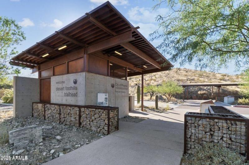 South Mountain Trailhead