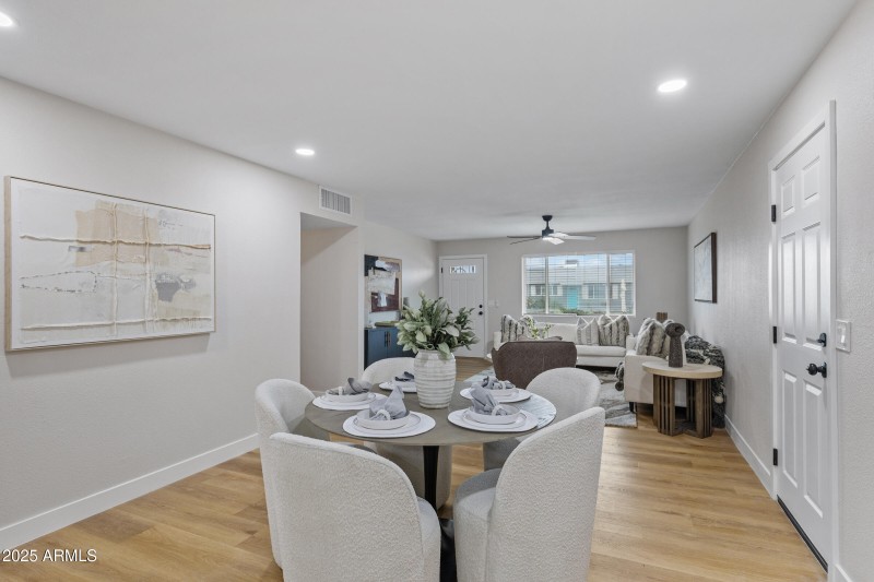 1638 W Bedford St-17