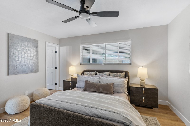 1638 W Bedford St-23