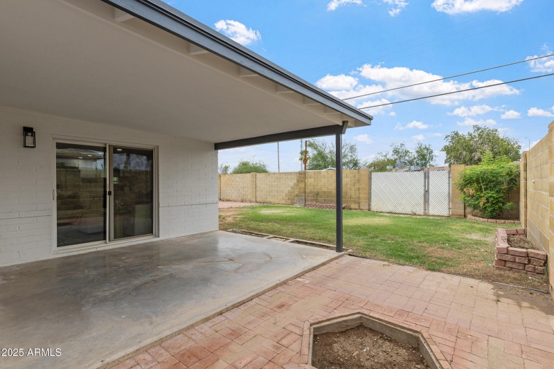 1638 W Bedford St-27