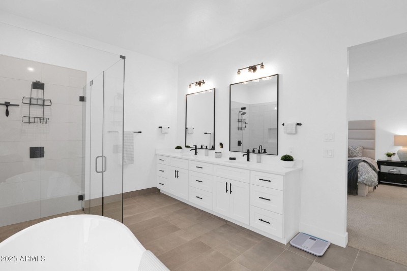 Primary double sink