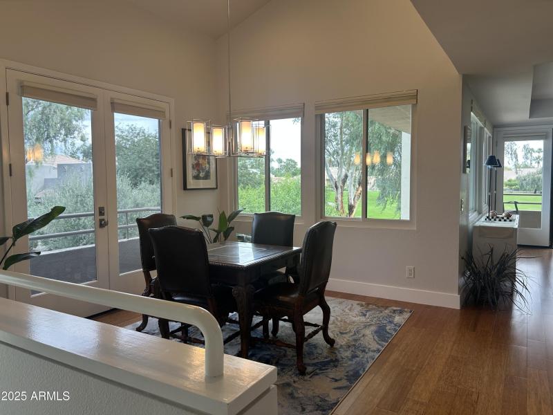 UP TO DINING AREA W VIEWS